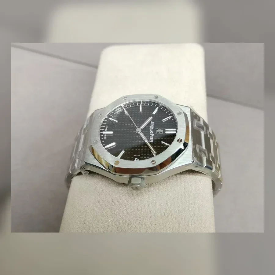 高端腕表展示模板产品/案例区模板预览图